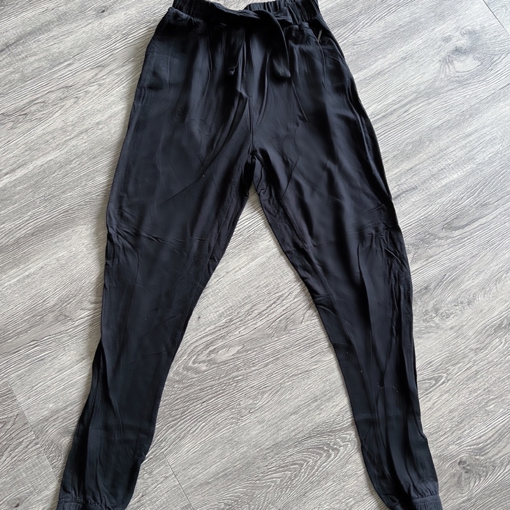 BUNDLE DEAL! ✨ La Vie en Rose pyjama pants